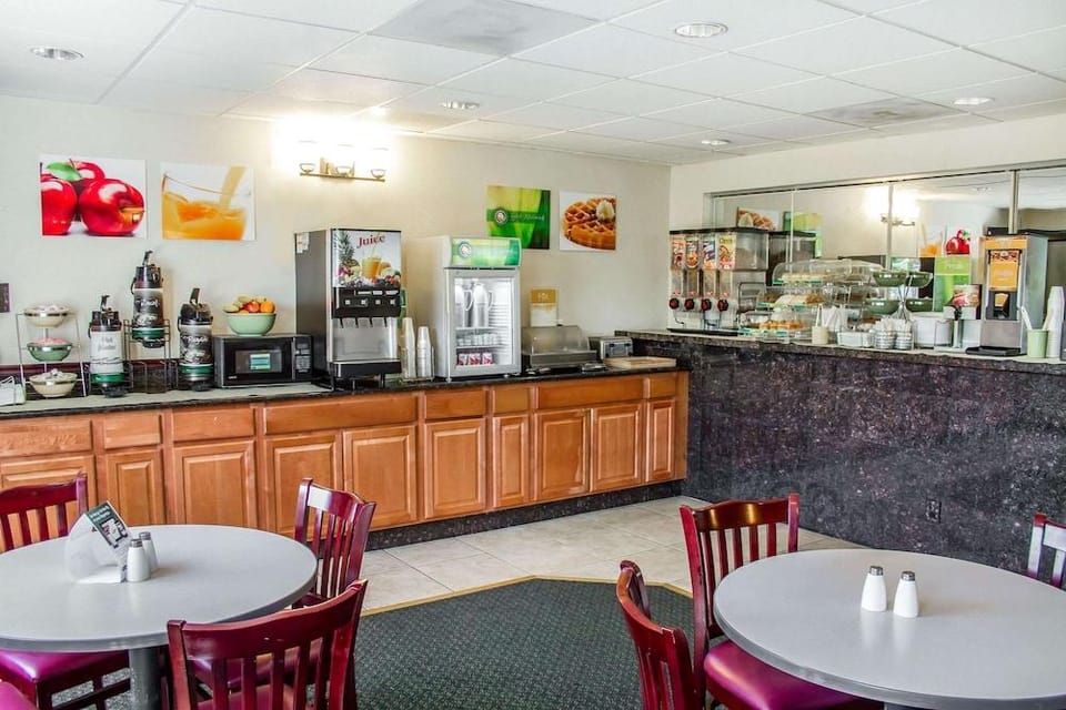 Quality Inn & Suites Hotel in Longview