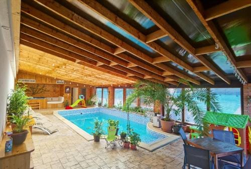 DNT HOUSE &spa Hotel in Craiova