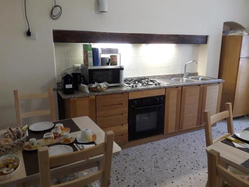 L'angolo fiorito Hotel in Molise, Italy