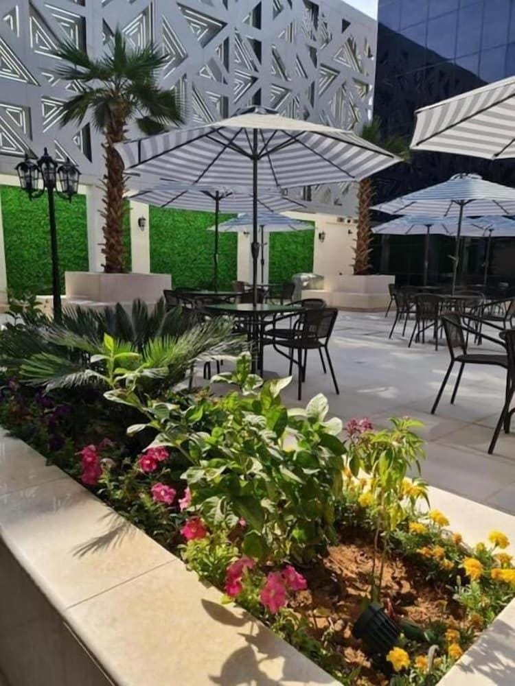 Sarawat Park Hotel, Riyadh Hotel in Riyadh
