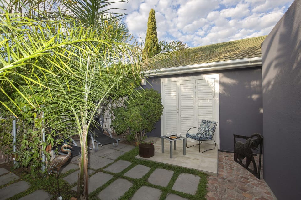 Cat's Eye Cottage Hotel in Cape Town