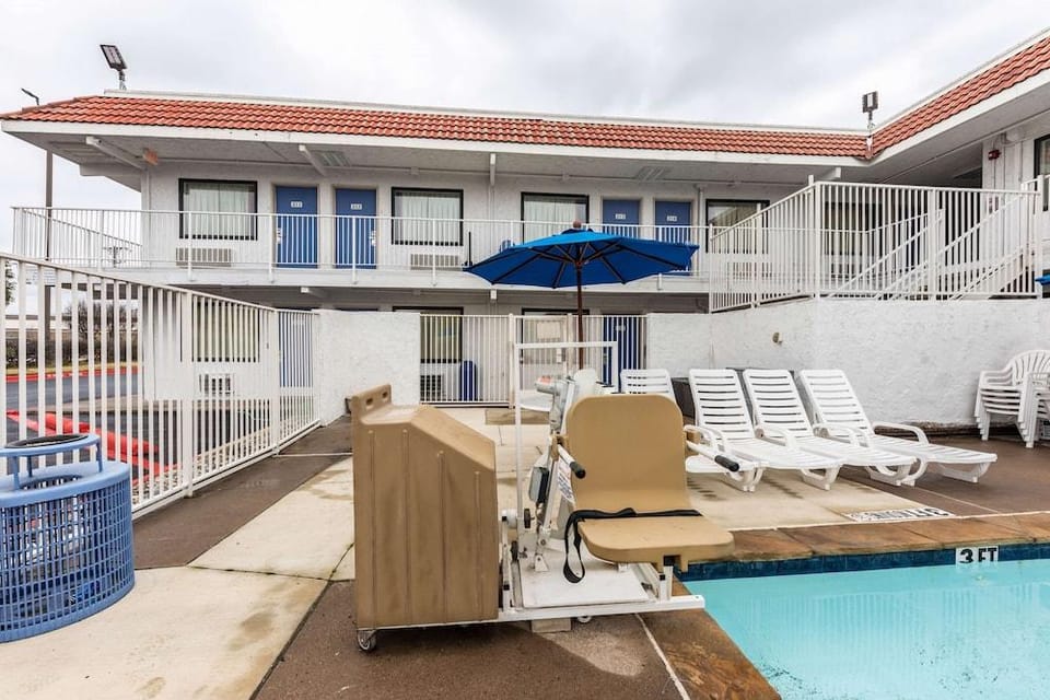 Motel 6 Hotel in Hurst