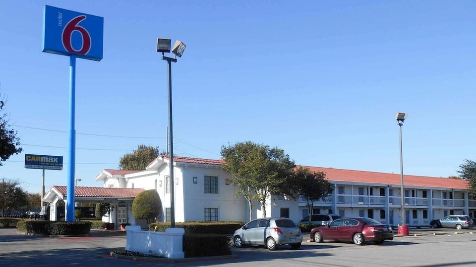 Motel 6 Hotel in Garland