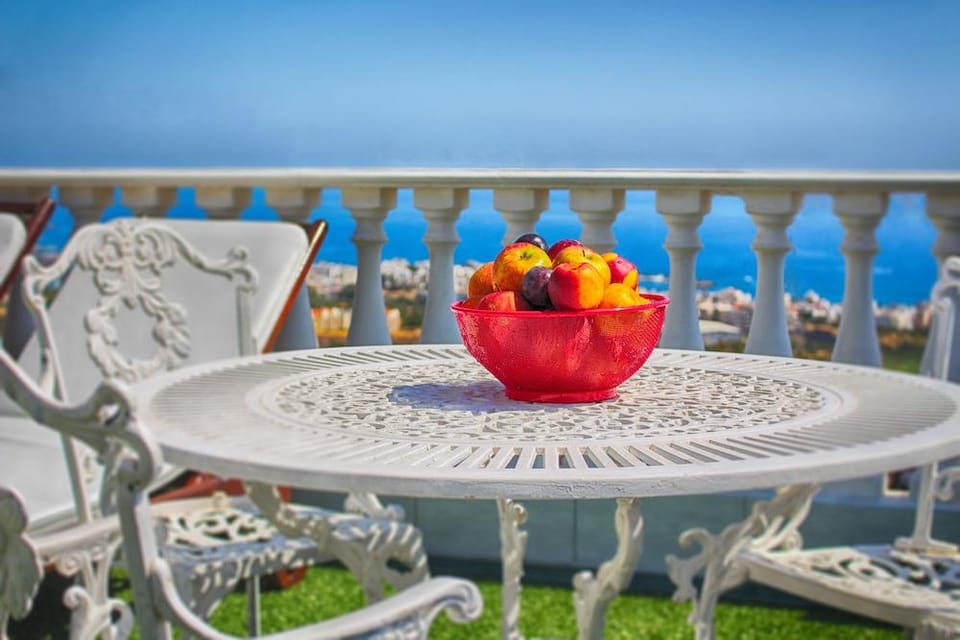 Korifi Suites Hotel in Piskopiano