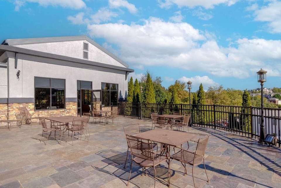 Comfort Suites Hotel in Stockbridge