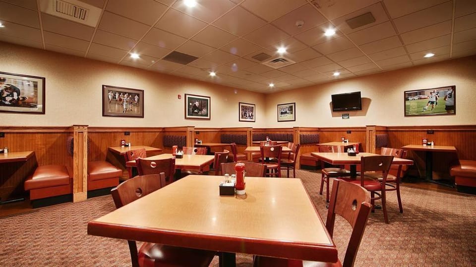 Best Western Plus University Inn Steubenville - CLOSED Hotel in Ohio