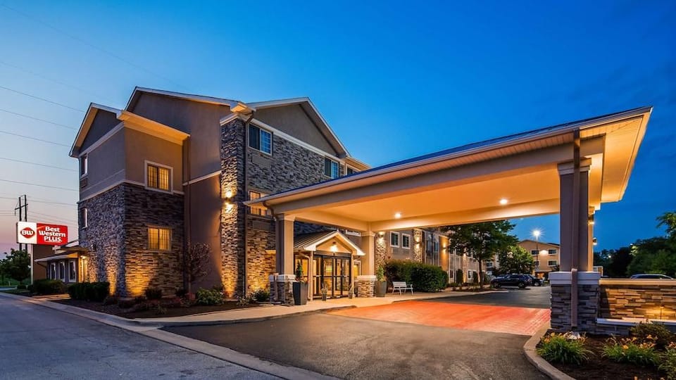 Lexington Inn & Suites - Joliet / Plainfield / I - 55 North Hotel in Joliet