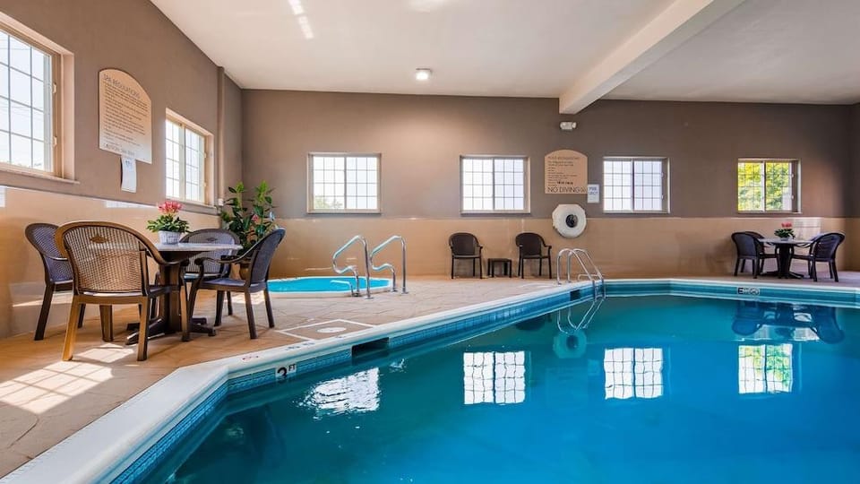 Lexington Inn & Suites - Joliet / Plainfield / I - 55 North Hotel in Joliet