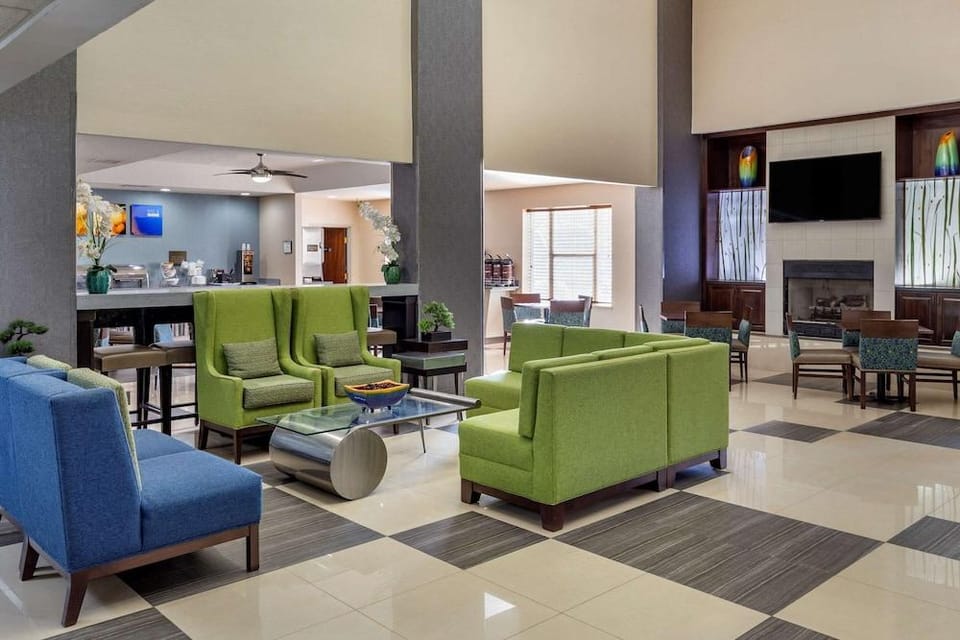 Comfort Suites Hotel in Pineville