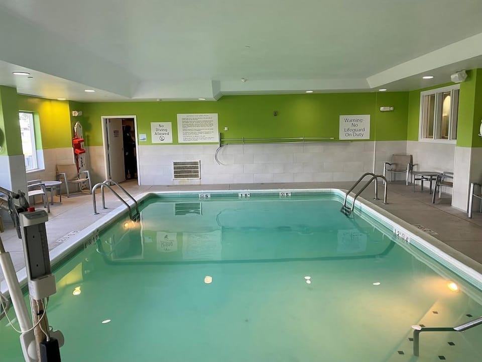 Holiday Inn Express Hotel in Fishers