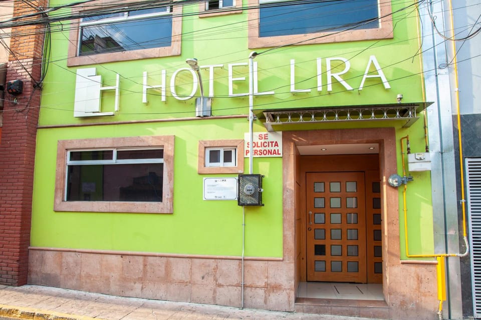 Hotel Lira - Solo Adultos Hotel in Mexico City