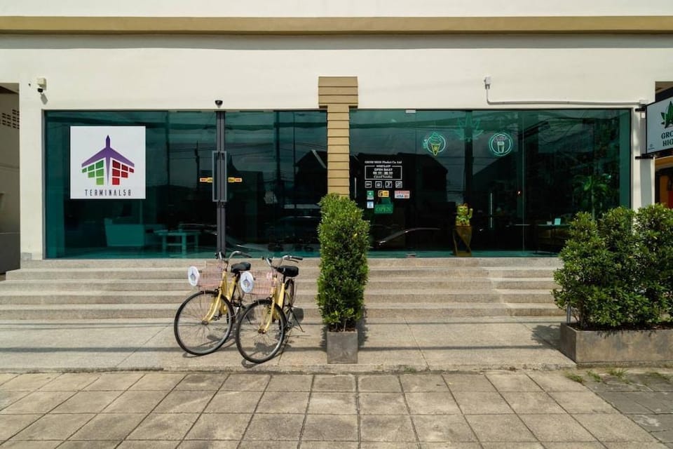 Daman nava Place Hotel in Mai Khao