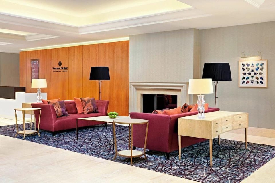 Sheraton Skyline Heathrow Hotel in London Borough of Hounslow