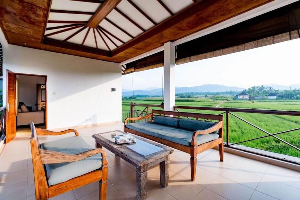 Medewi Surf Villa Hotel in Pekutatan