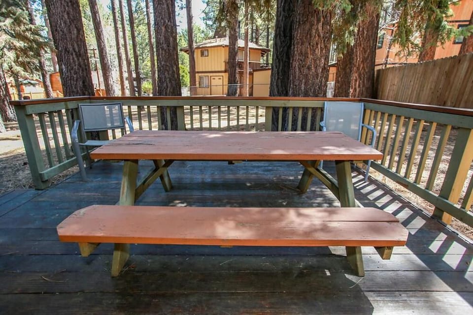 Bear Crossing Hotel in Big Bear