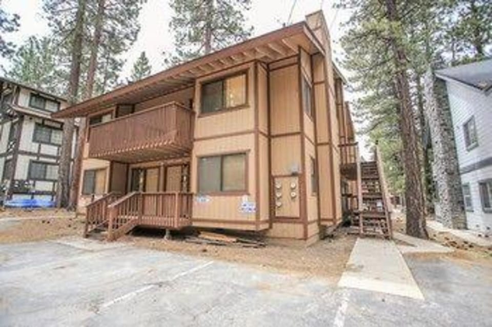 Summit X-ross Roads Condo Hotel in Big Bear