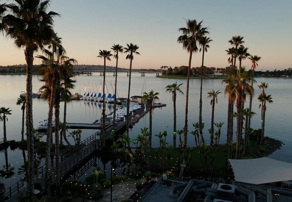 Paradise Point Resort & Spa, A Destination Hotel Hotel in Mission Bay
