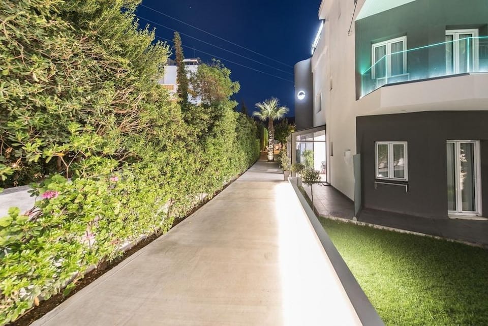 Villa Ria Apartments & Suites Hotel in Malia, Crete
