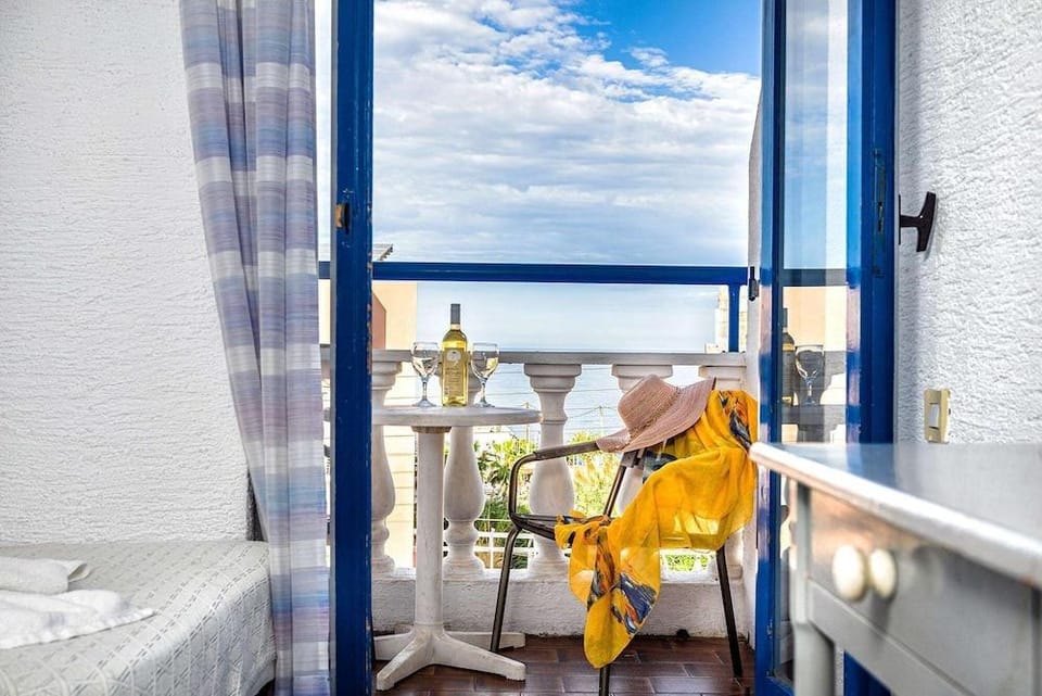 Iro Hotel Hersonissos Hotel in Crete