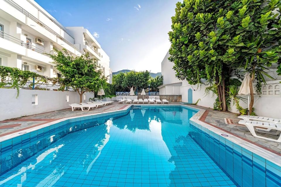 Iro Hotel Hersonissos Hotel in Crete