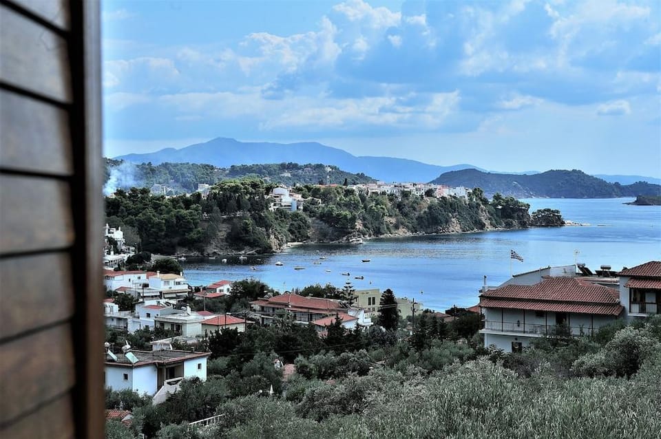Eye Q Resort Hotel in Skiathos