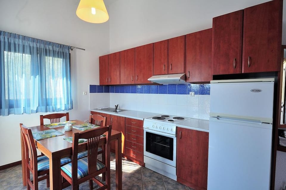 Eye Q Resort Hotel in Skiathos