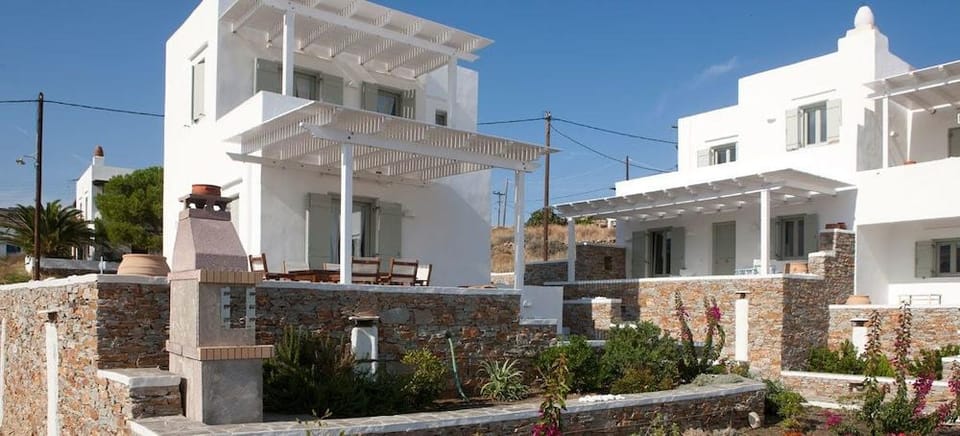 Maisons a la Plage Hotel in Milos