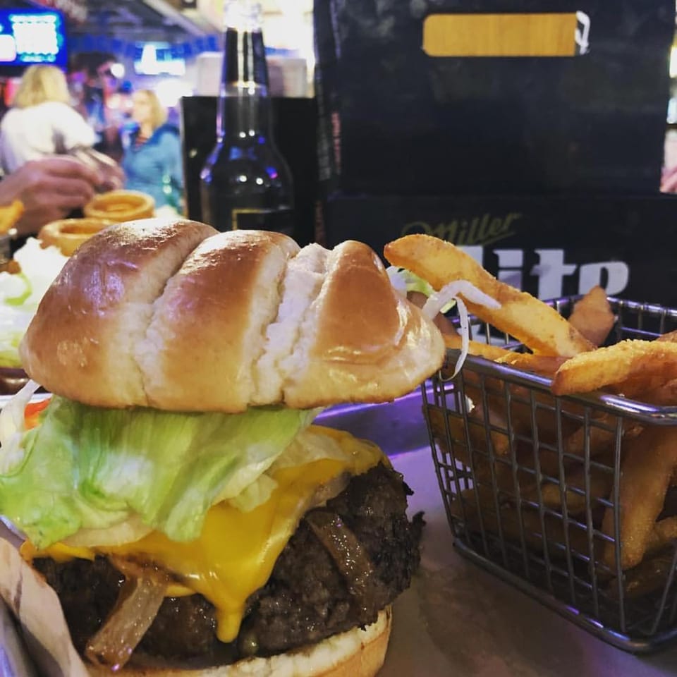 Cedar Stables Inn & Suites Hotel in Sandusky