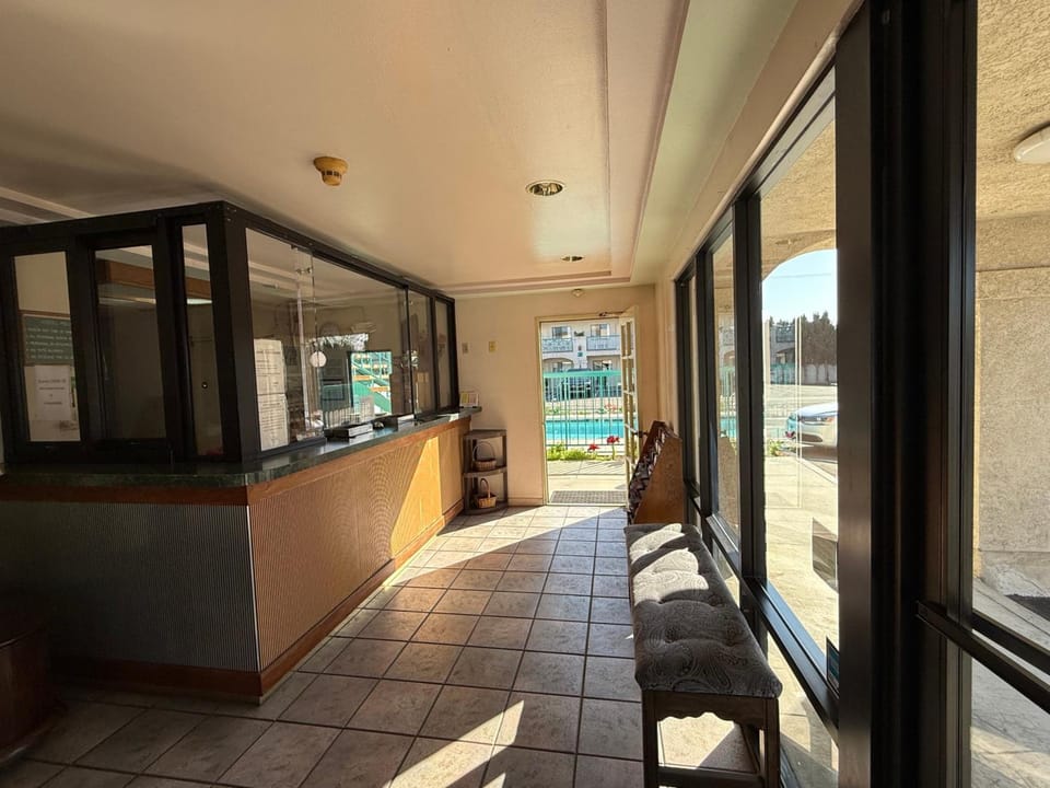 Fiesta Inn Los Angeles - Bell Gardens Hotel in Bell Gardens