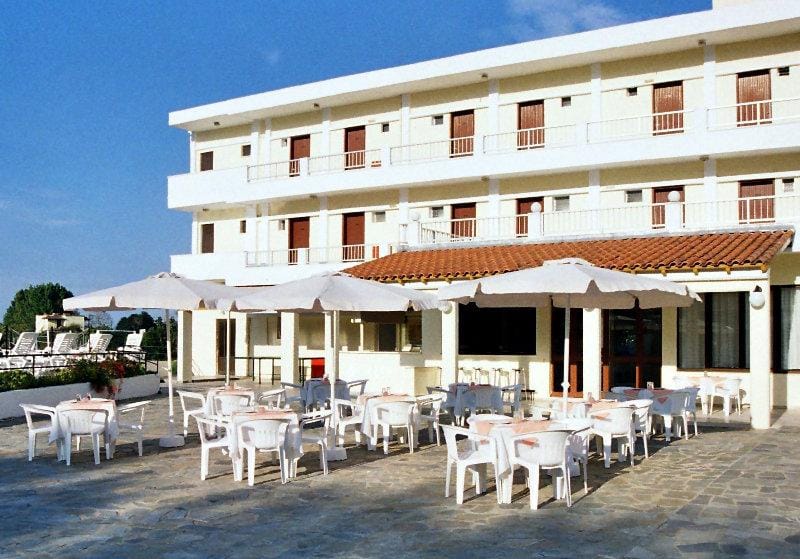 HOTEL PRASSINO NISSI Hotel in Moraitika