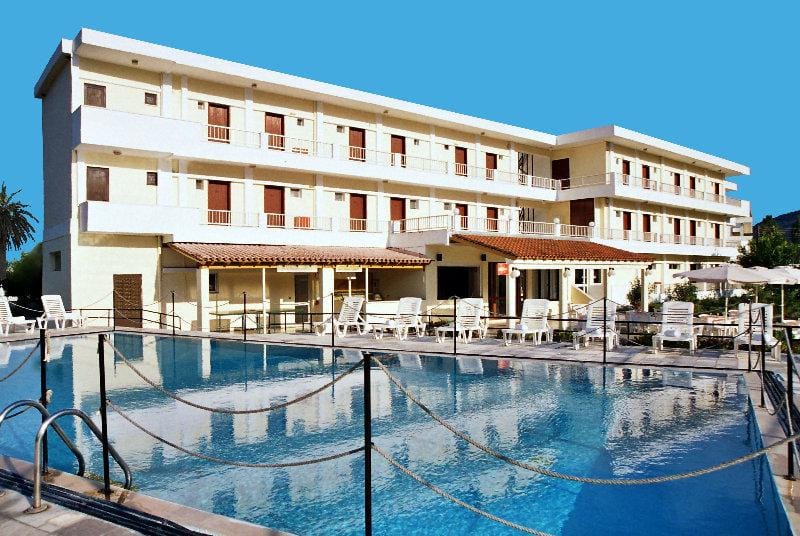 HOTEL PRASSINO NISSI Hotel in Moraitika