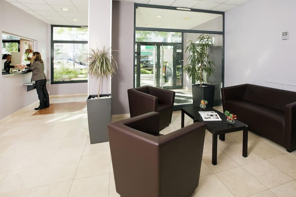 Sejours et Affaires Residence Hoteliere Park Lane Hotel in Lyon
