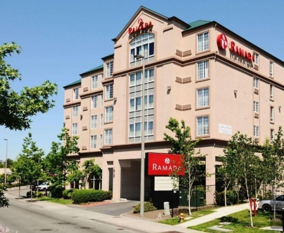 Ramada Hotel in SeaTac