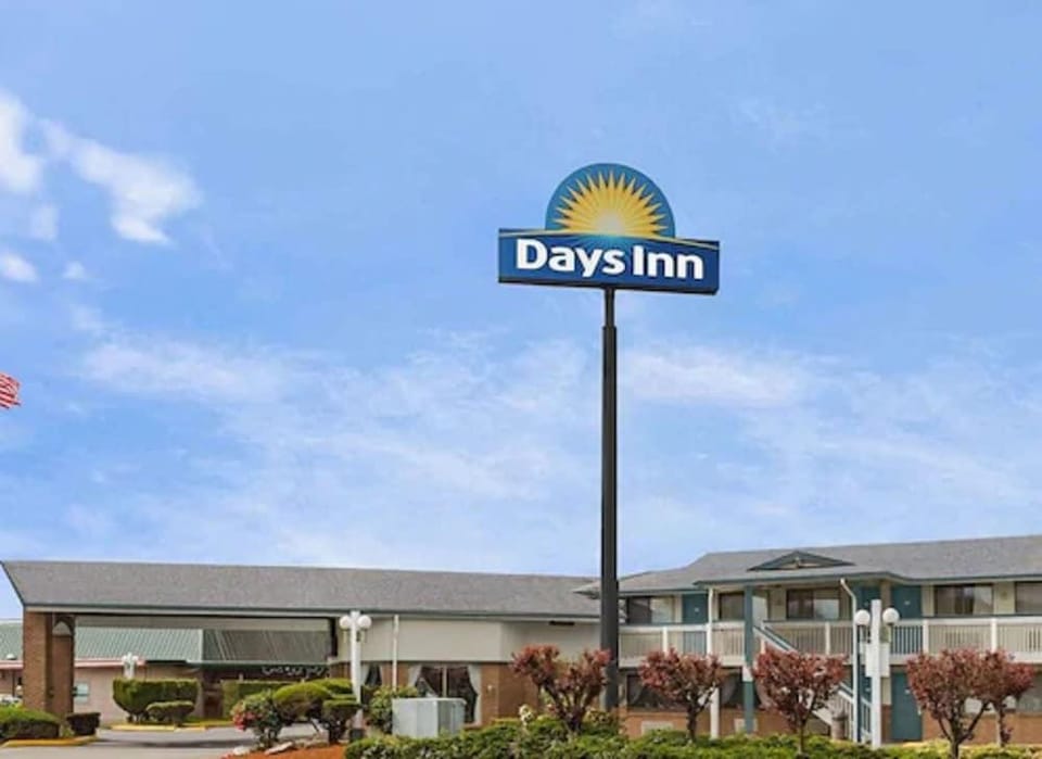 Days Inn Auburn Hotel in Auburn