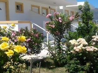 Nikos 2 Studios & Apartments Hotel in Kardamena