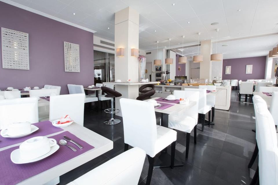 Hotel Plaisance BEST WESTERN Hotel in Villefranche-sur-Saone