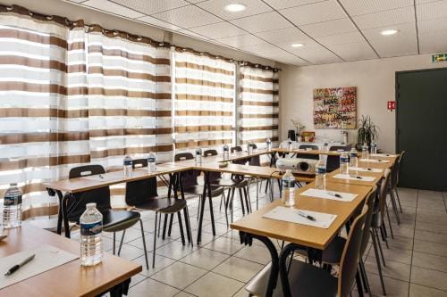 Appart'City Marseille Aeroport Vitrolles - Appart Hotel Hotel in Marignane
