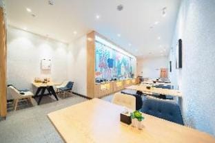 Hanting Hotel Shanghai Jiadingxincheng Baiyin Hotel in Shanghai