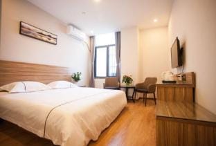 Holiday Inn Shanghai Xintun Hotel in Shanghai