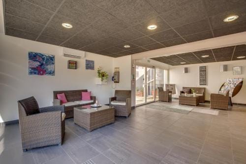 HomeTimes Hotel Azurea Hotel in Tresserve