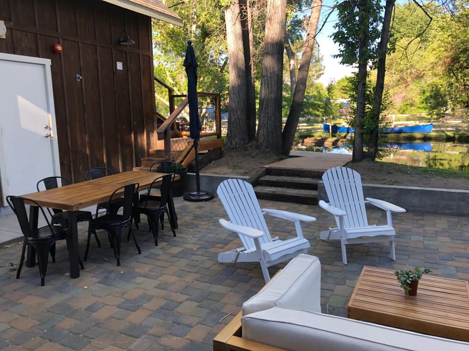 Eastside Guesthouse and Bivy Hostel in Bishop