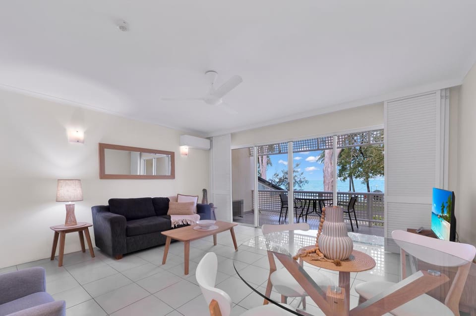 Marlin Waters Beachfront Apartments Apartment hotel in Palm Cove