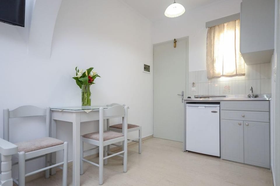 Golden Beach Studios Hotel in Naxos