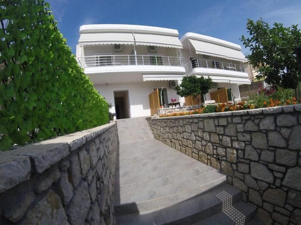 Riviera Rooms Hotel in Vlorë County, Albania
