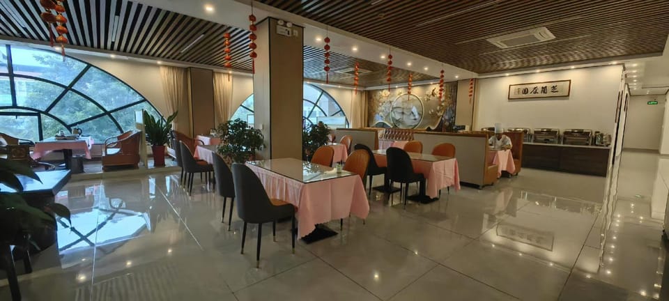 Gemei Hotel (Danzhou Summer Square Branch) Hotel in Hainan