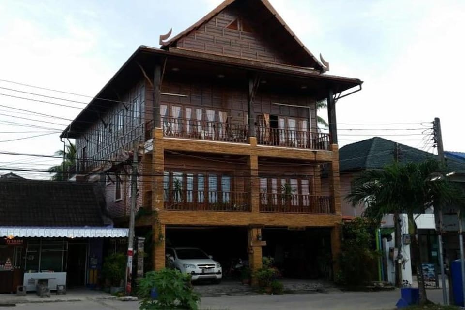 House Kamala Beach Hotel in Kamala