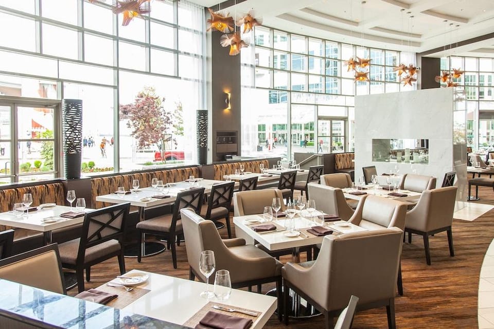 Fairmont Waterfront, Vancouver Hotel in Vancouver