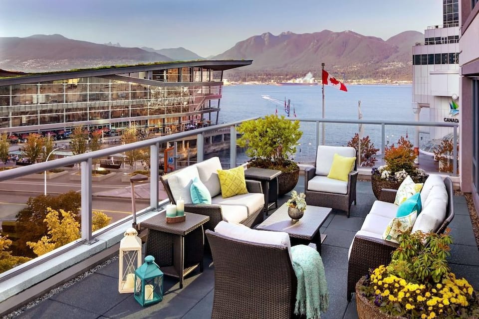 Fairmont Waterfront, Vancouver Hotel in Vancouver