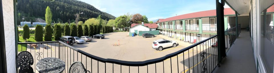 Chase Country Inn Inn in British Columbia