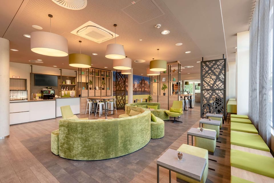 Super 8 by Wyndham Dresden Hotel in Dresden-Neustadt